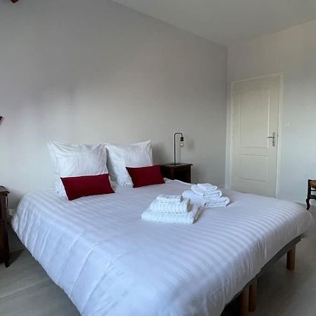 Gite Omaha 3 Etoiles - La Ferme Delaunay Saint-Come-du-Mont Exterior photo