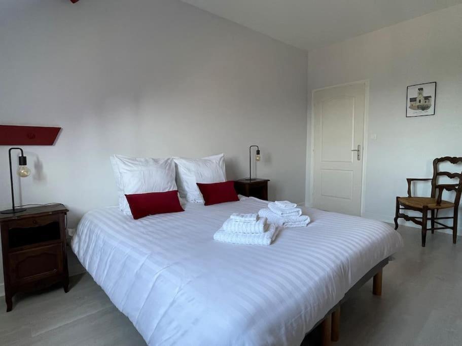 Gite Omaha 3 Etoiles - La Ferme Delaunay Saint-Come-du-Mont Exterior photo